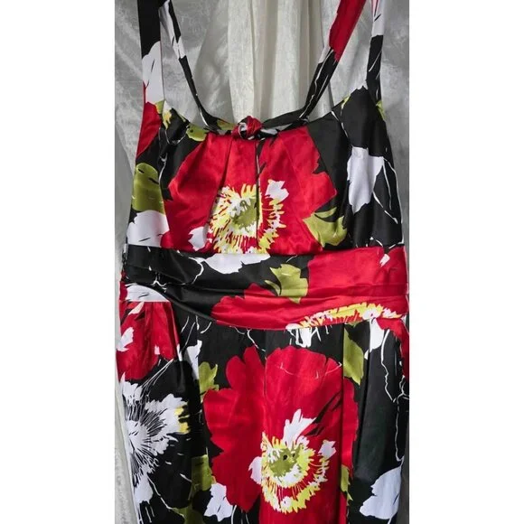Satin Floral Plus Size Party Dress - Picture 2 of 10